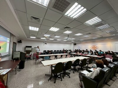 20250430松農工農食品加工科師生蒞系參訪-2圖片
